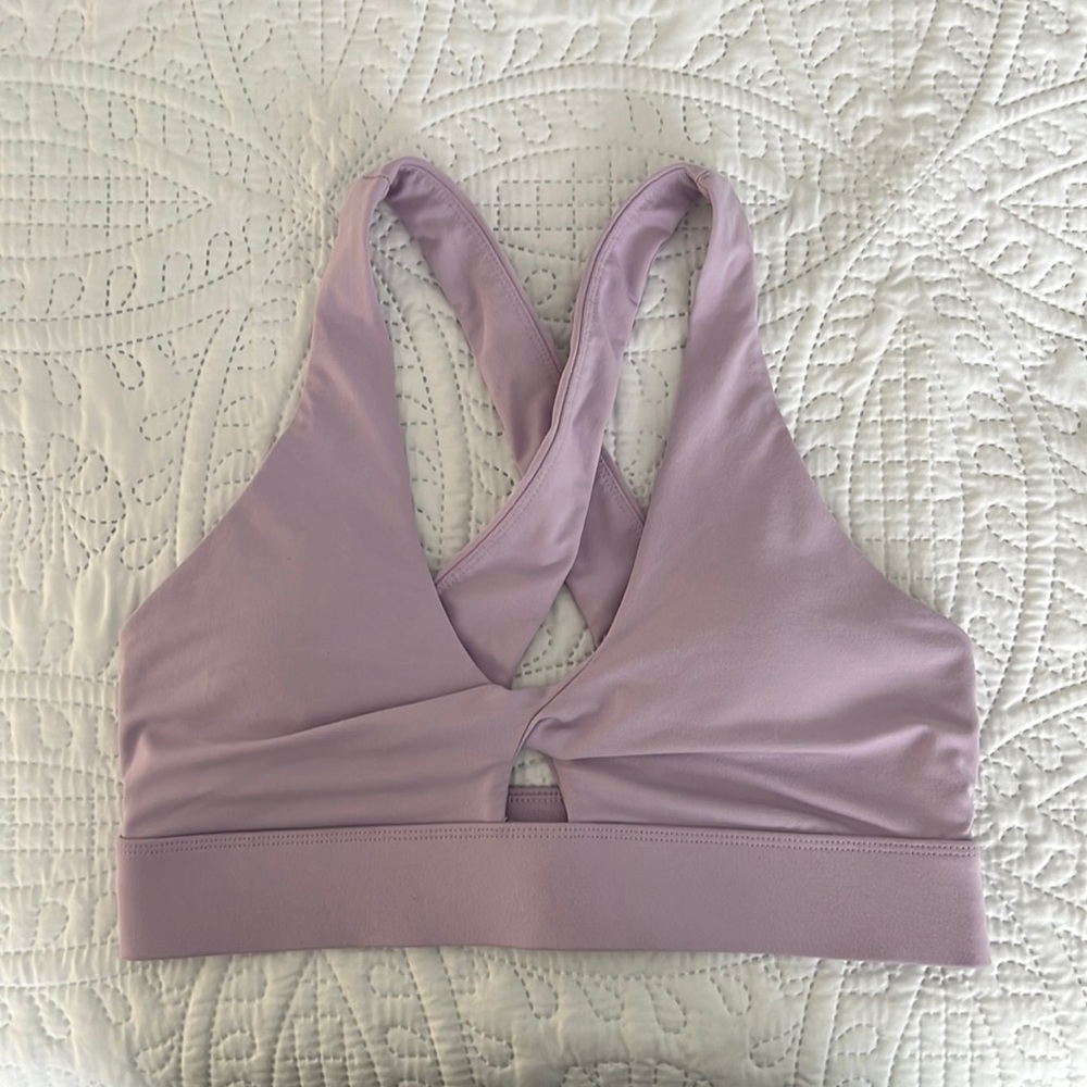 Light purple cross back sports bra like new